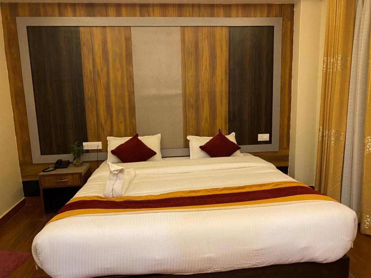 פוקהרה Hotel Murano מראה חיצוני תמונה